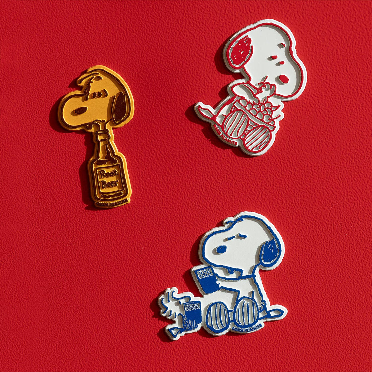 スヌーピー SNOOPY &WOODSTOCK パブミラーレトロヴィンテージ 3P4 x Peanuts® - Snoopy Root Beer Magnet | Clothing and Home Goods