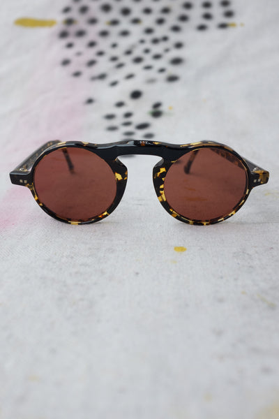 Hito Tortoise Shell Sunglasses - Clothing and Home Goods in Los Angeles - Virgil Normal 