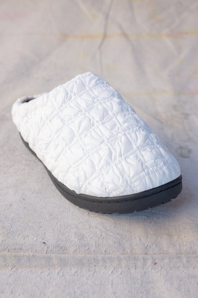 Concept Bumpy Outdoor Slippers - White - Clothing and Home Goods in Los Angeles - Virgil Normal 